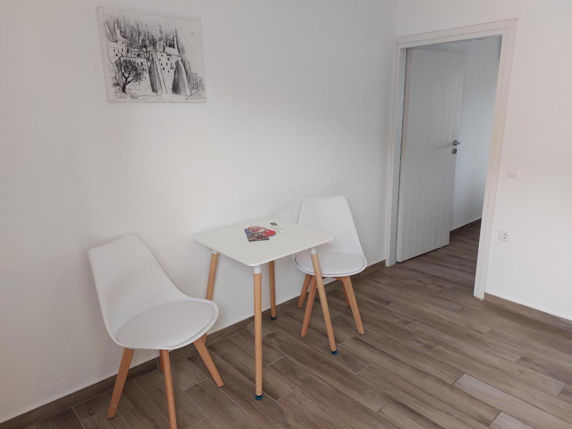 Diasino Apartments And Car Rental Katapola Ngoại thất bức ảnh